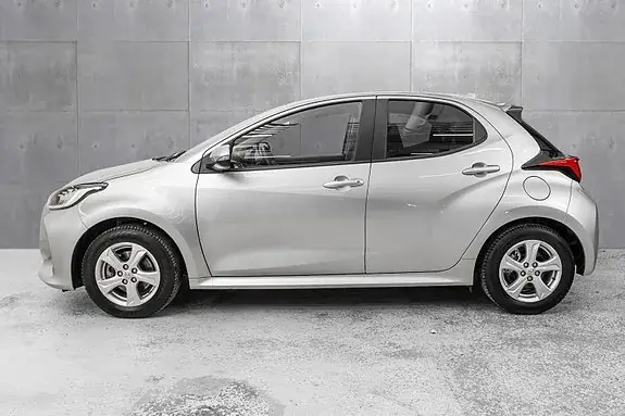 Toyota Yaris 2024 photo 2