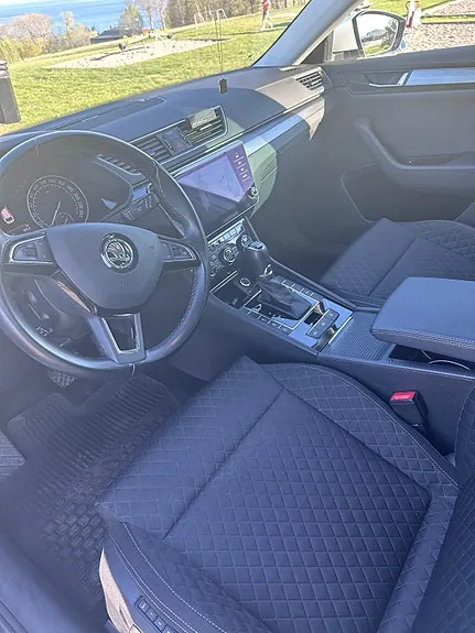Skoda Superb 2019 photo 5