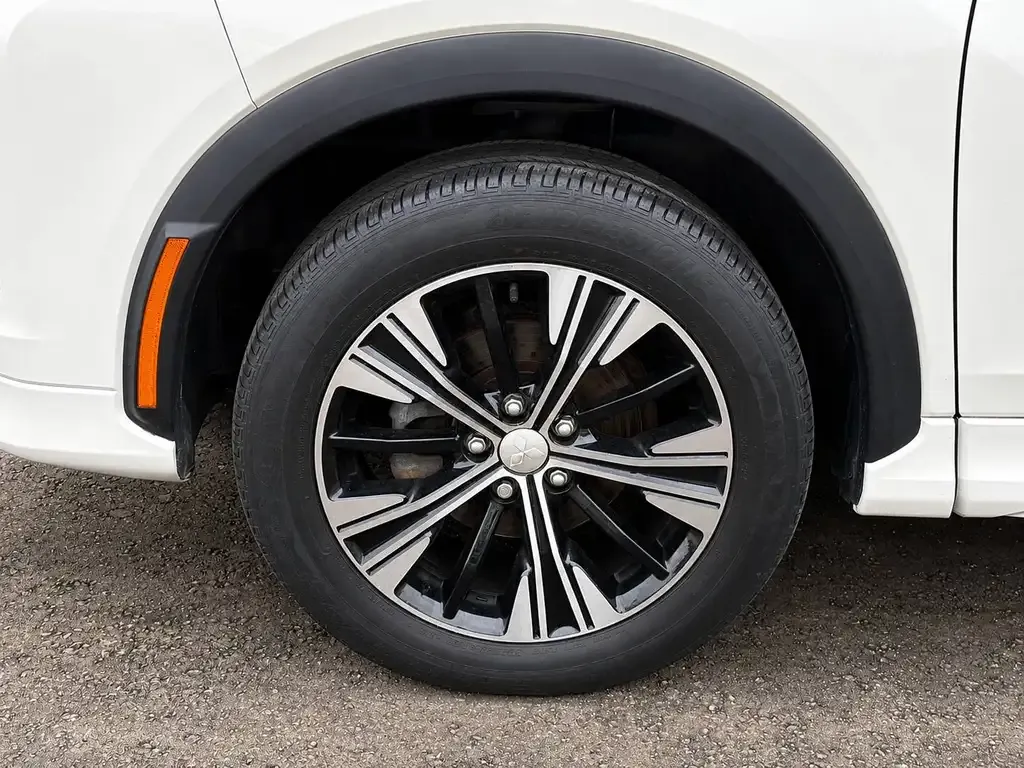 Mitsubishi Eclipse Cross 2022 photo 3