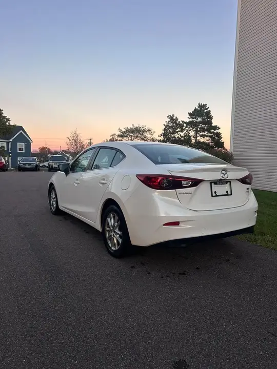 Mazda 3 2015 photo 2