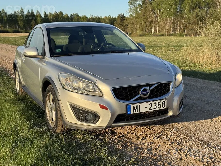 Volvo C30 2010 photo 2
