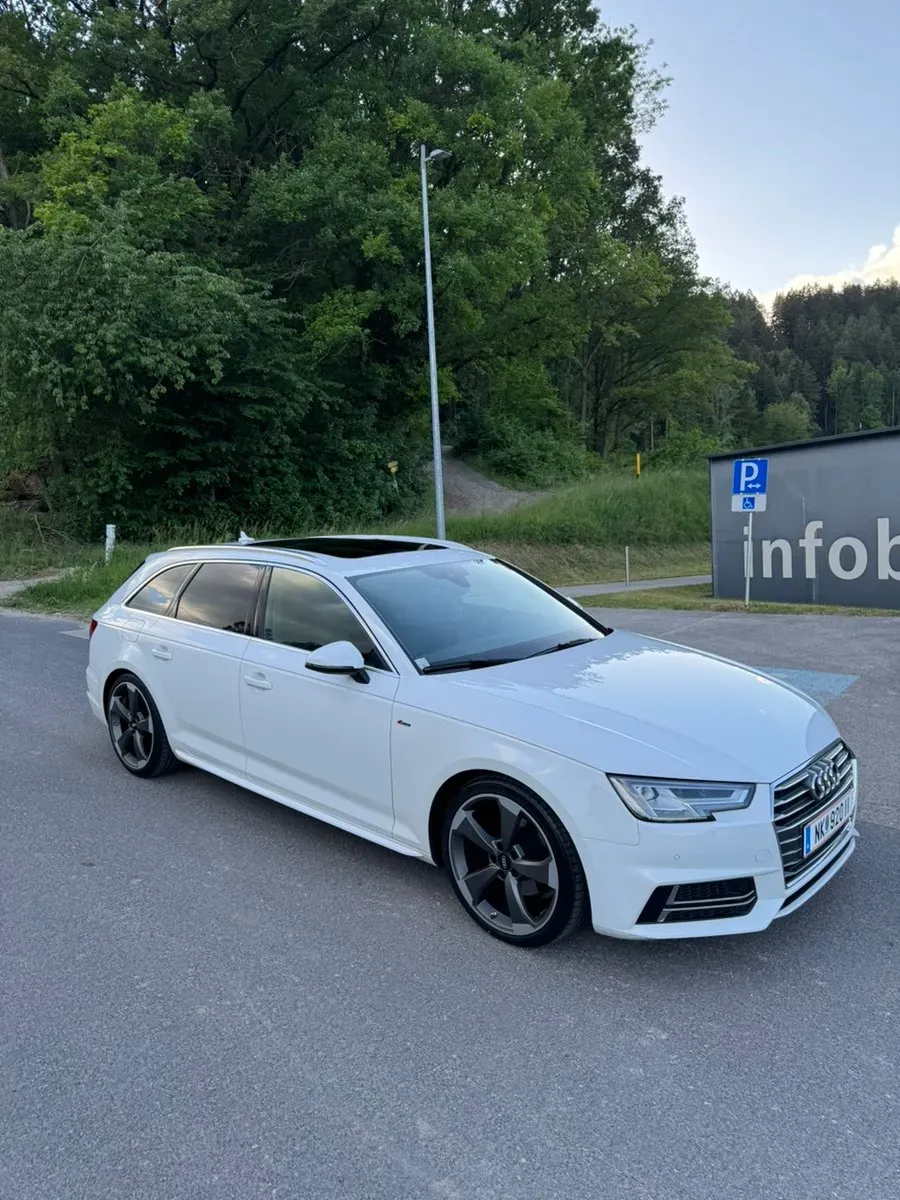 Audi A4 2016 photo 2
