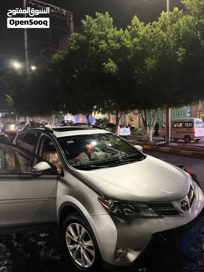 Toyota Rav 4 2014 photo 2