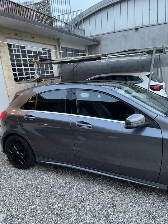 Mercedes-Benz A 250 2017 photo 2