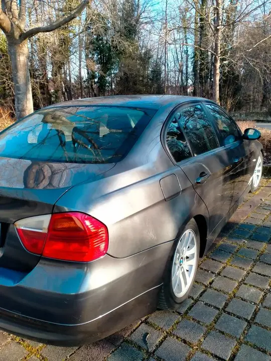 BMW E90