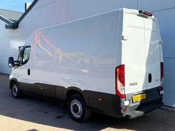 Iveco Daily 2023 photo 2