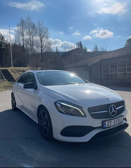 Mercedes-Benz A180 2016 photo 4