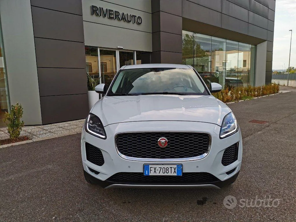 Jaguar E-Pace 2019 photo 2