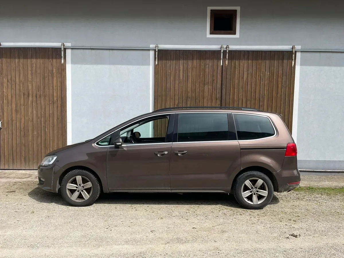 Volkswagen Sharan 2011 photo 3