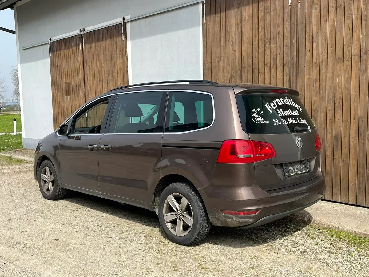 Volkswagen Sharan 2011 photo 2