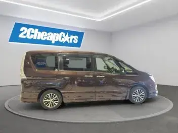 Nissan Serena 2015 photo 5