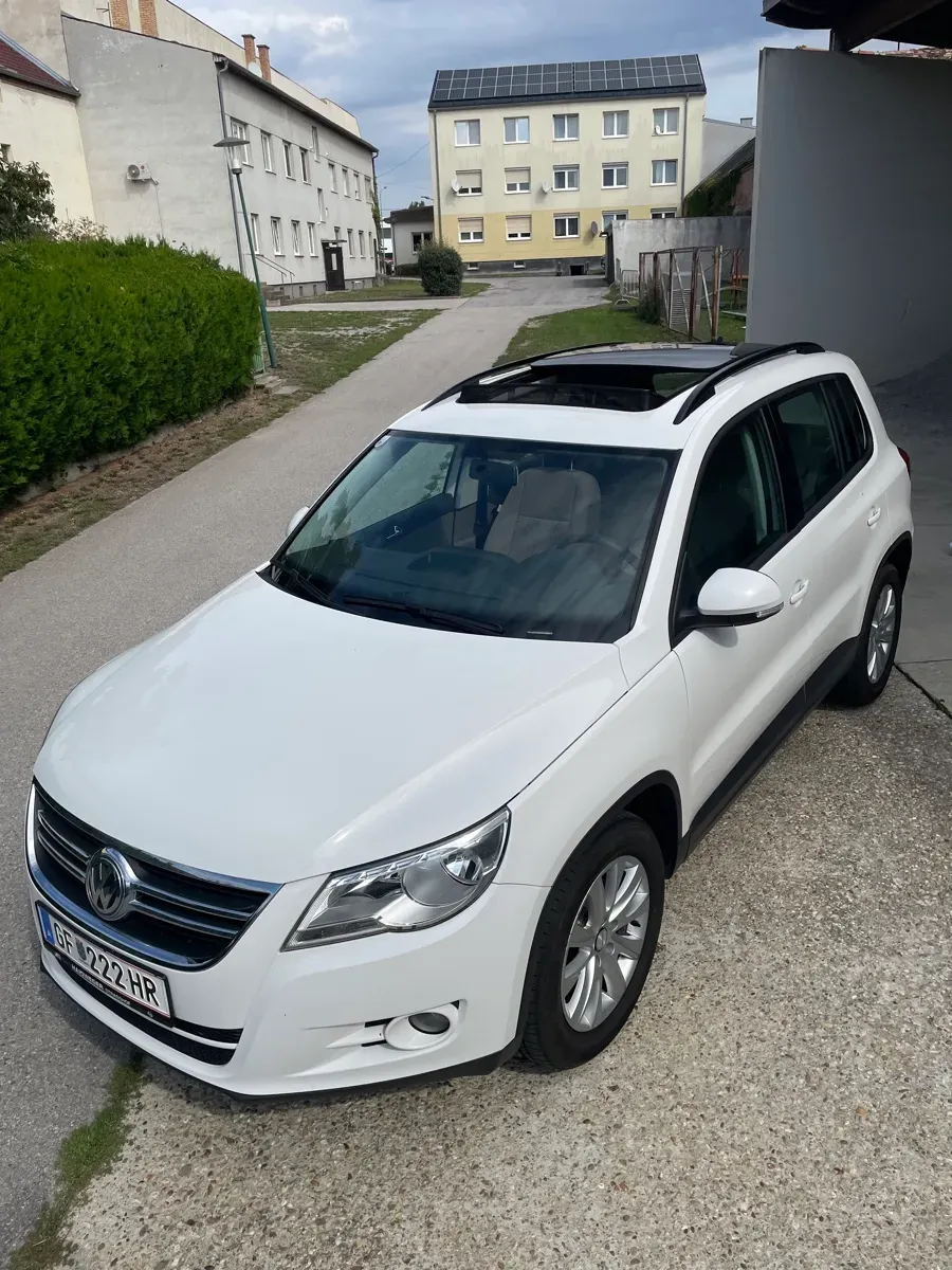 Volkswagen Tiguan 2009 photo 2