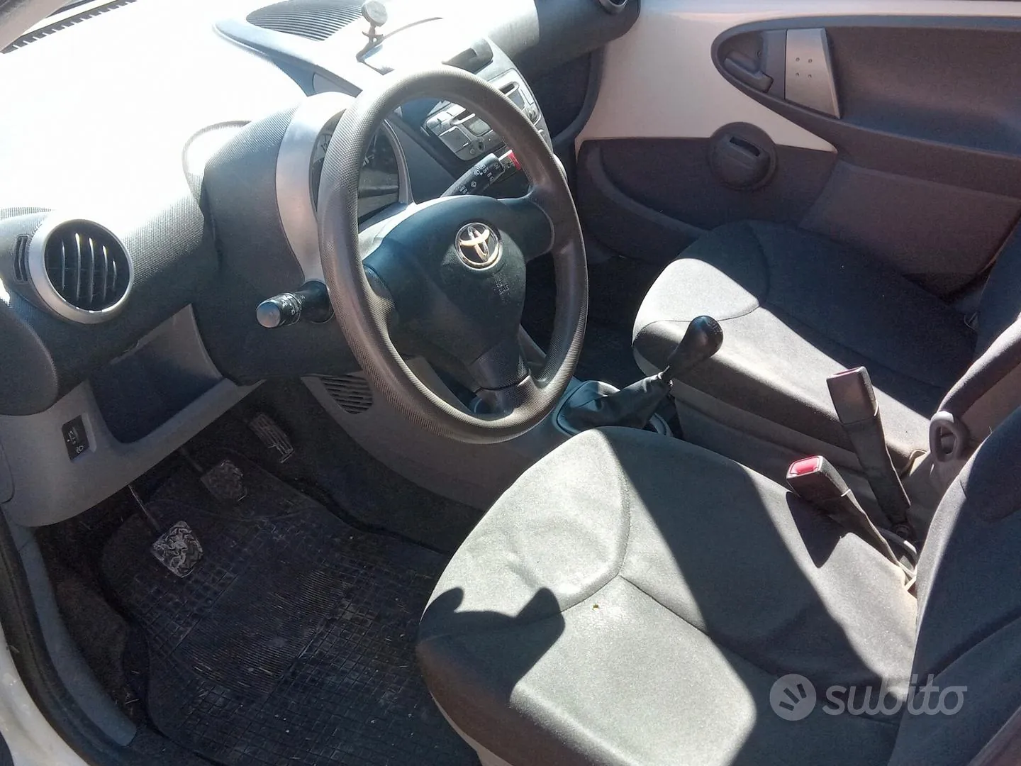 Toyota Aygo 2011 photo 4
