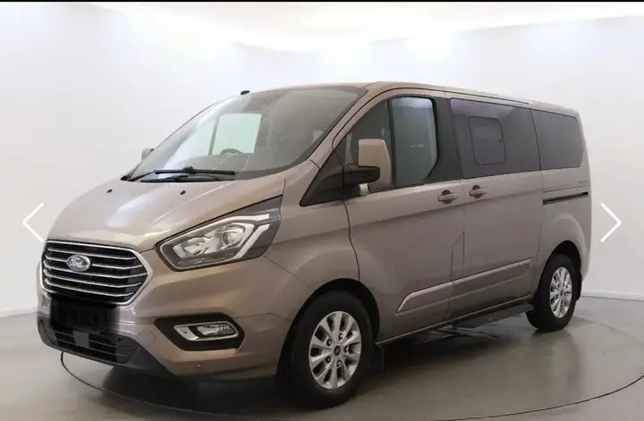Ford Tourneo Custom 2019 photo 2
