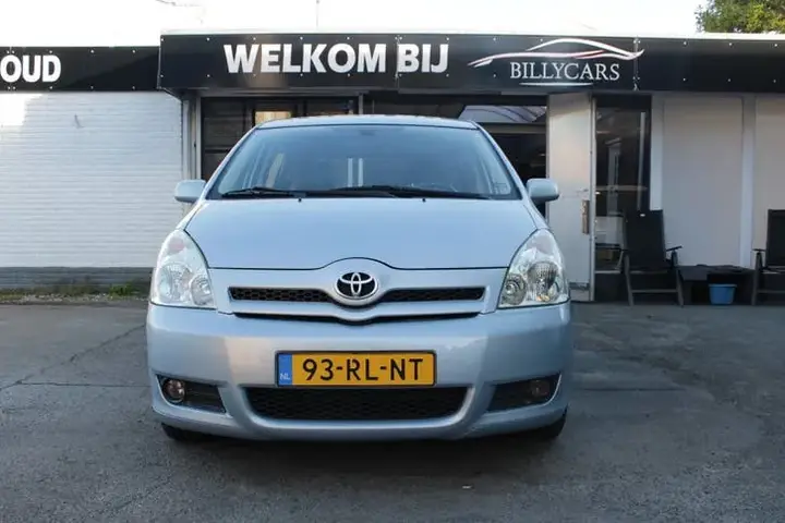 Toyota Corolla Verso 2005 photo 3