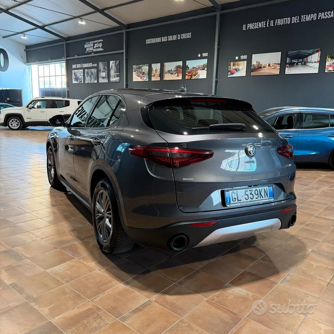 Alfa Romeo Stelvio 2022 photo 4