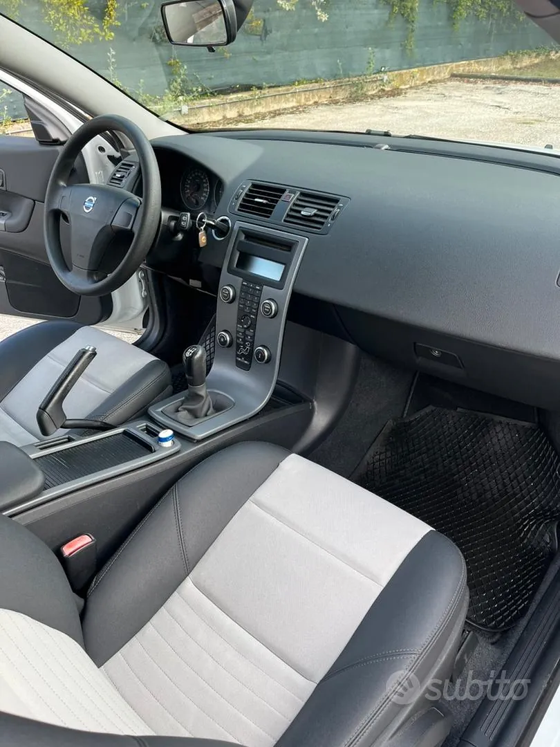 Volvo C30 2009 photo 3