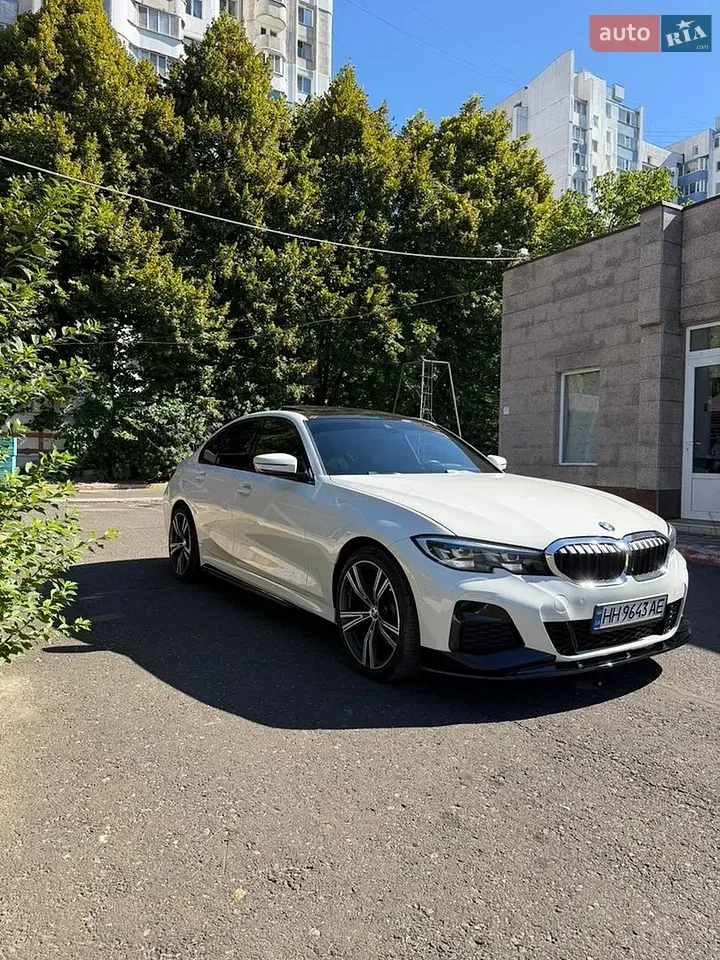 BMW 3 Series 2020 photo 3
