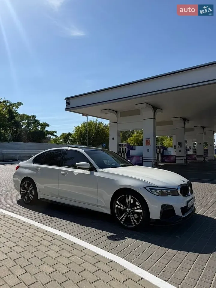 BMW 3 Series 2020 photo 4