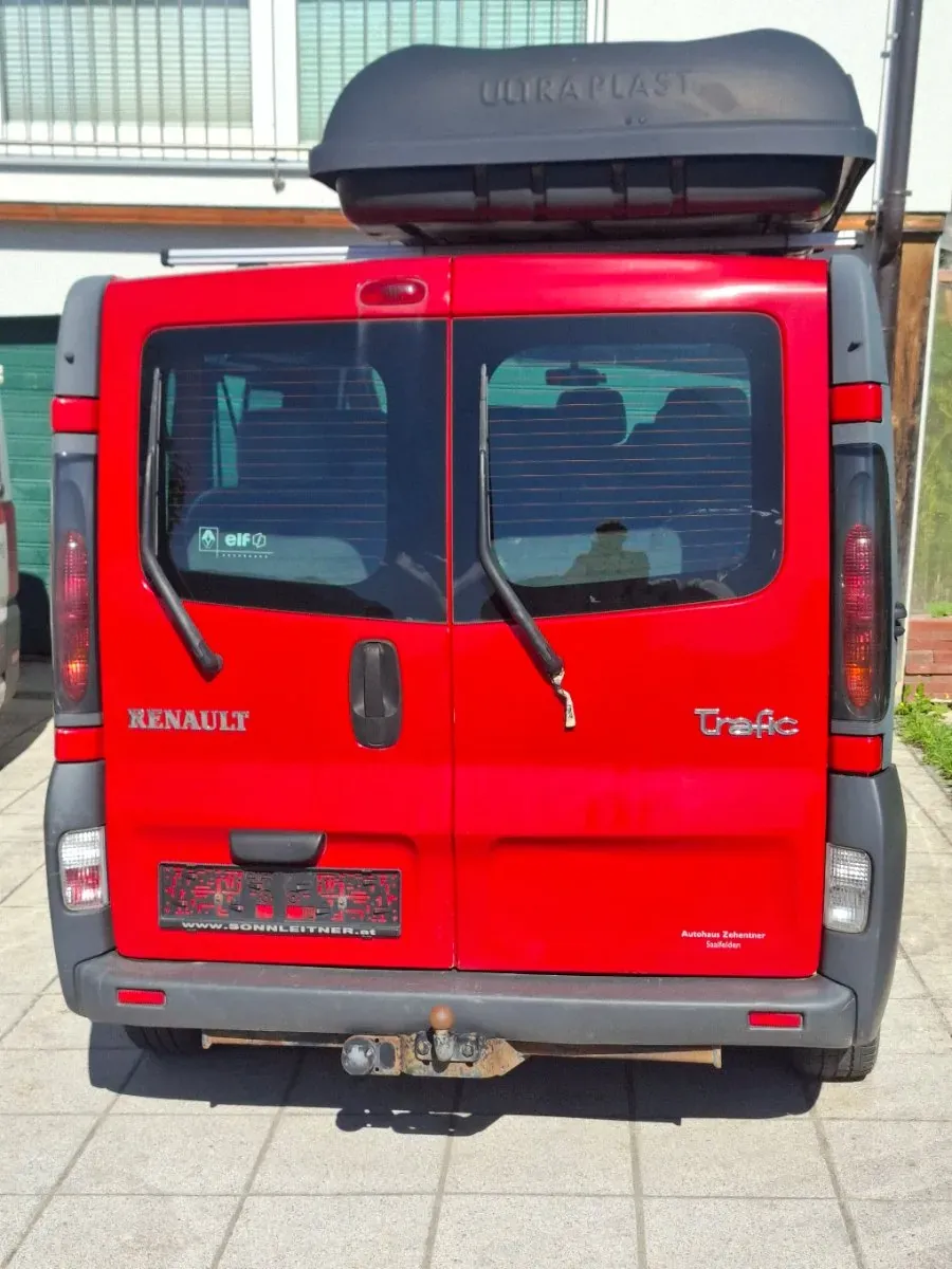 Renault Trafic 2006 photo 2