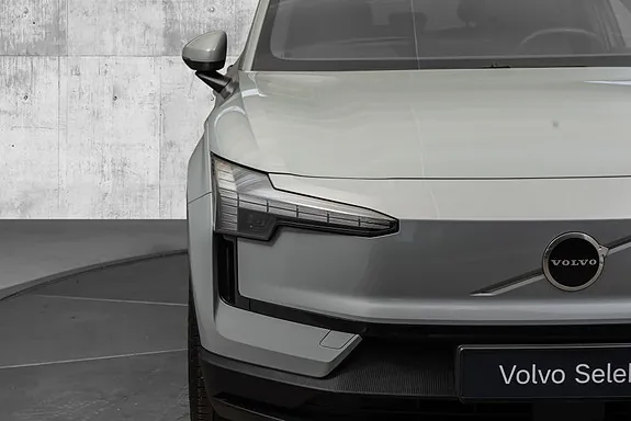 Volvo Ex30 2024 photo 3
