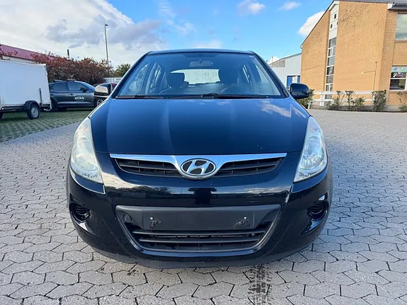 Hyundai I20 2009 photo 2