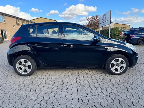 Hyundai I20 2009 photo 4