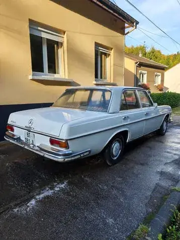 Mercedes-Benz W108 250S