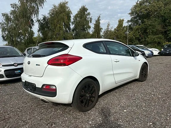 Kia Ceed 2016 photo 3