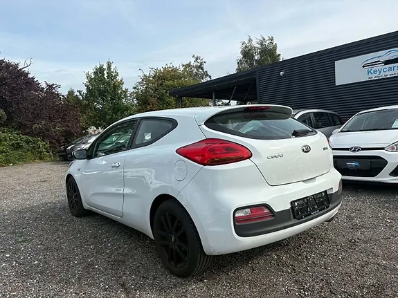 Kia Ceed 2016 photo 4