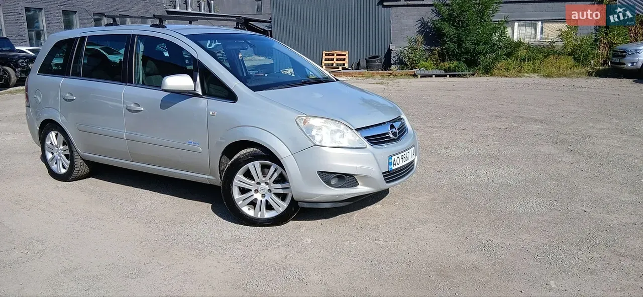 Opel Zafira 2011 photo 3