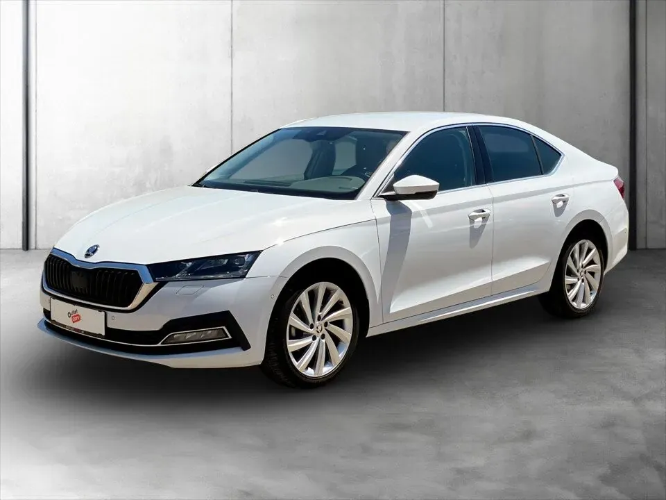 Skoda Octavia 2021 photo 2