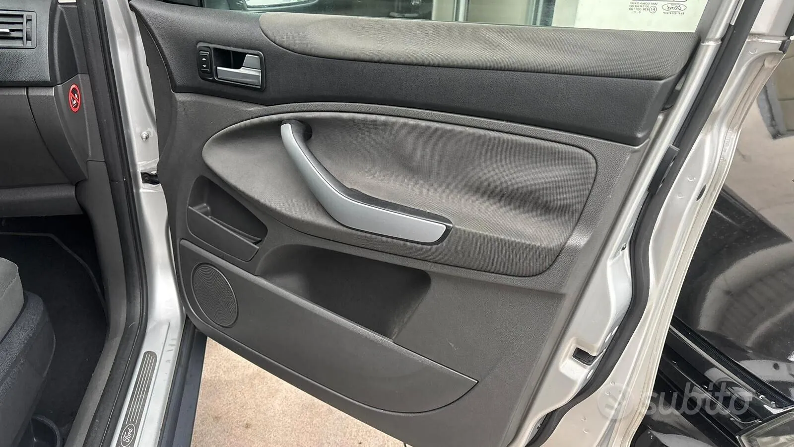 Ford Kuga 2010 photo 5