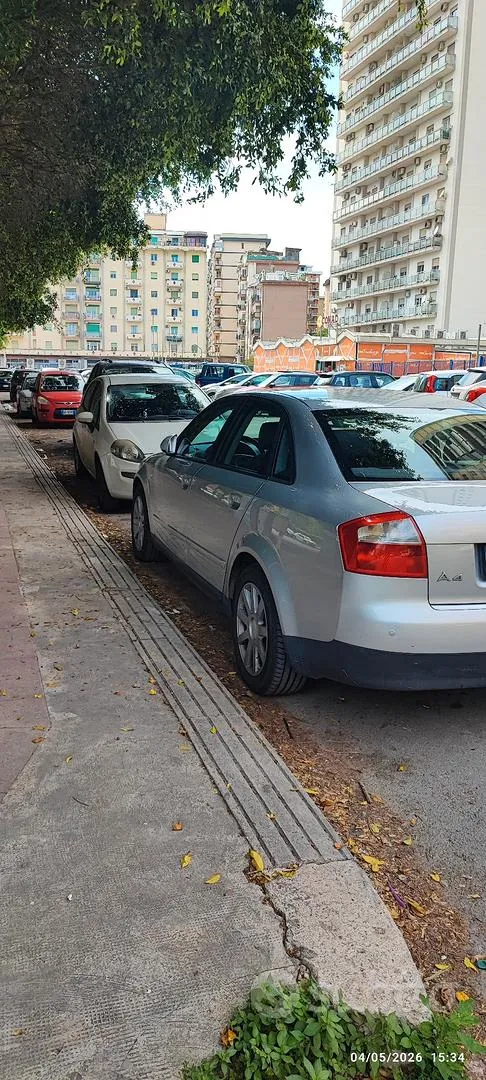 Audi A4 2002 photo 2