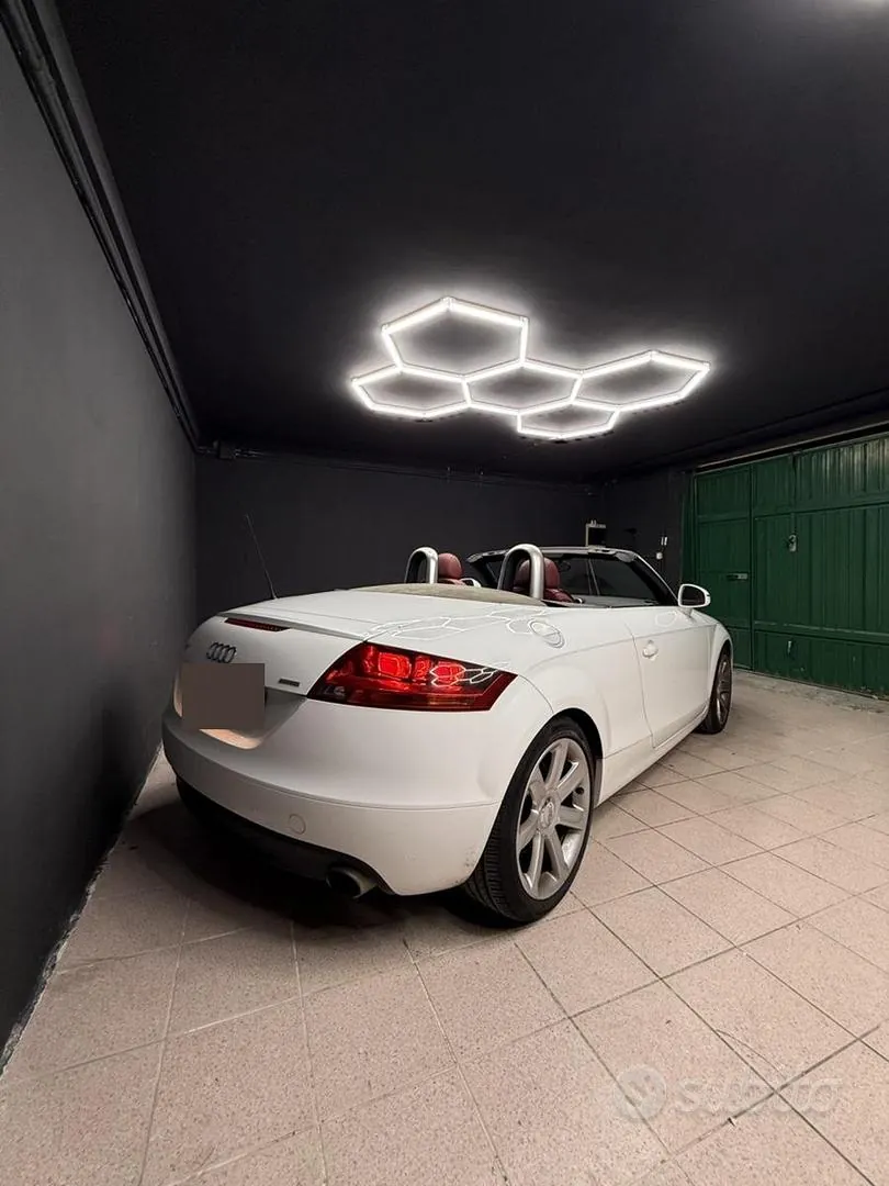 Audi Tt 2008 photo 2
