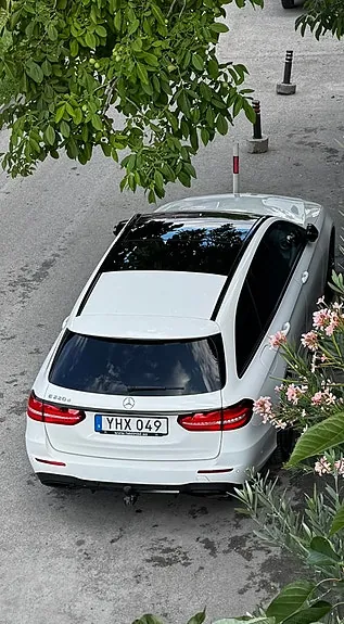 Mercedes-Benz E220 2017 photo 2