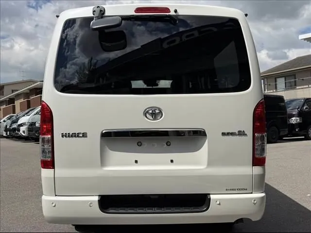 Toyota Hiace Gl 2024 photo 3