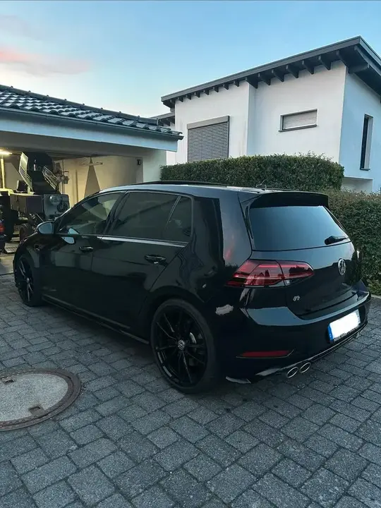 Volkswagen Golf 7 R