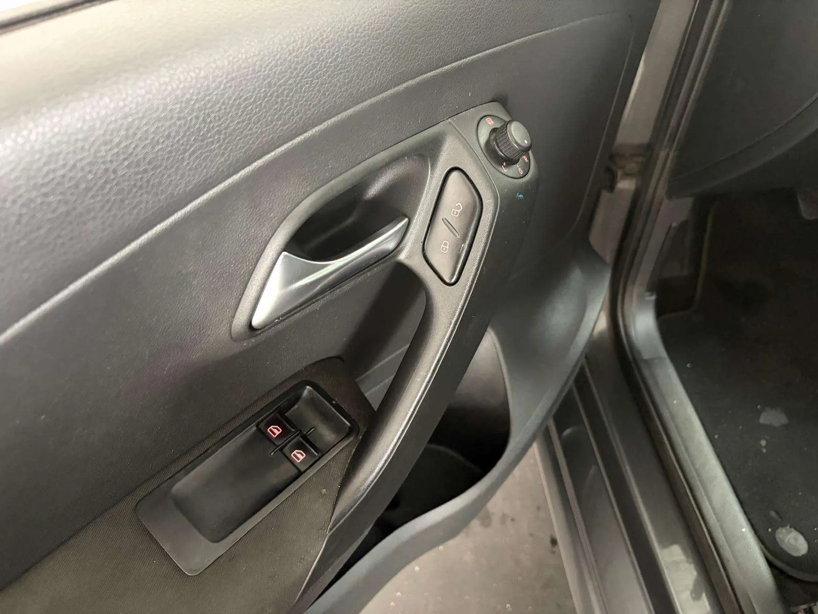 Volkswagen Polo 2013 photo 5