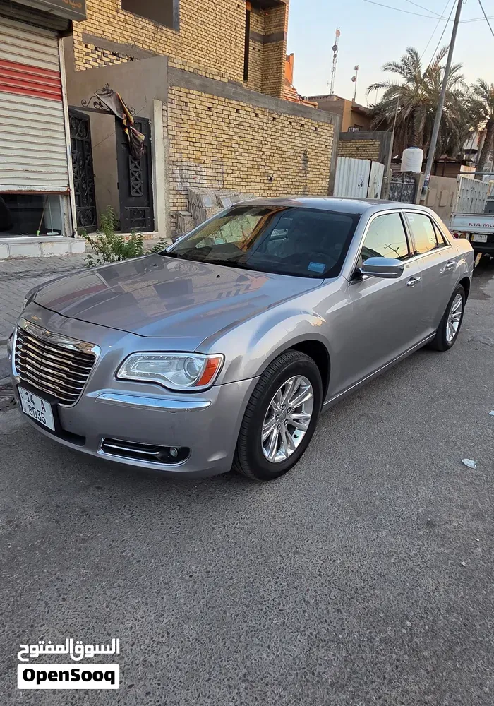 Chrysler 300 2013 photo 3