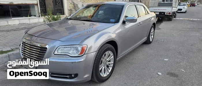 Chrysler 300 2013 photo 2