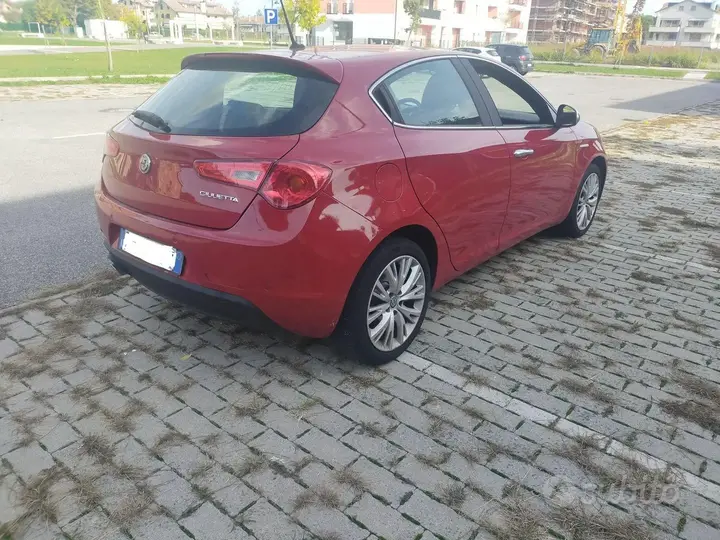 Alfa Romeo Giulietta 2016 photo 3