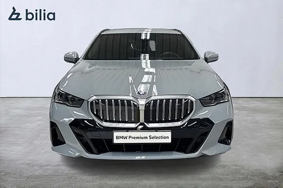 BMW 530E 2026 photo 5