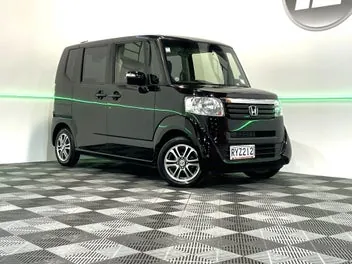 Honda N-Box 2015 photo 2
