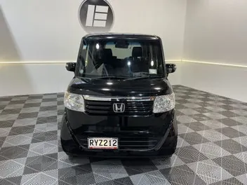 Honda N-Box 2015 photo 3