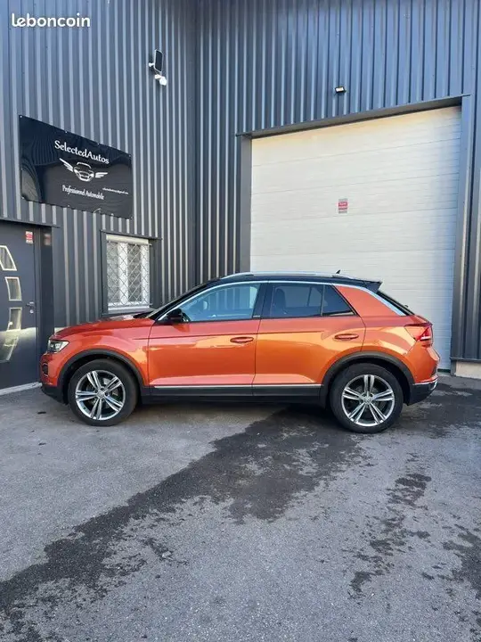 Volkswagen T-Roc 2019 photo 2