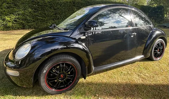 Volkswagen New Beetle 2000 photo 2