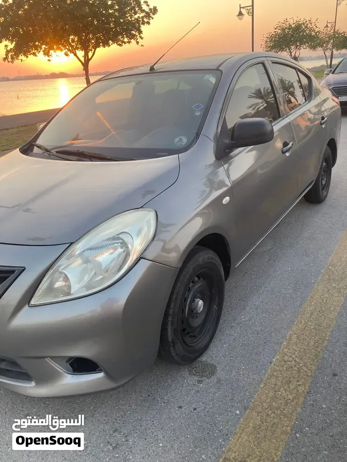 Nissan Sunny 2013 photo 2