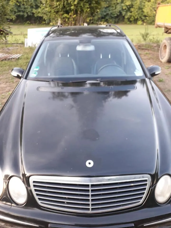 Mercedes-Benz E 320