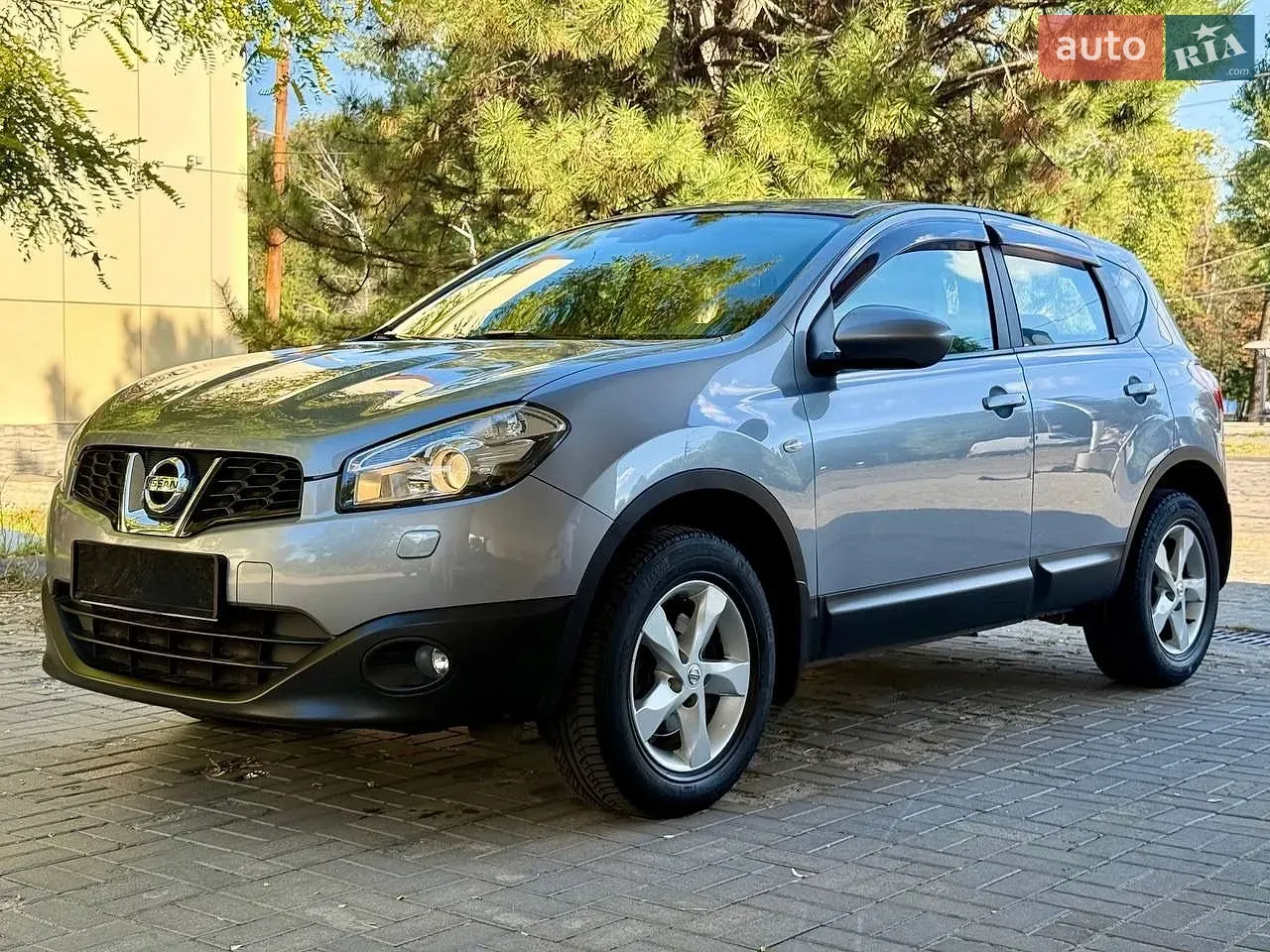 Nissan Qashqai 2012 photo 2